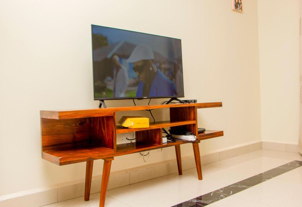 Apartment Brb Homes-1br In Bukoto With Fast Wi- Fi And Work-friendly